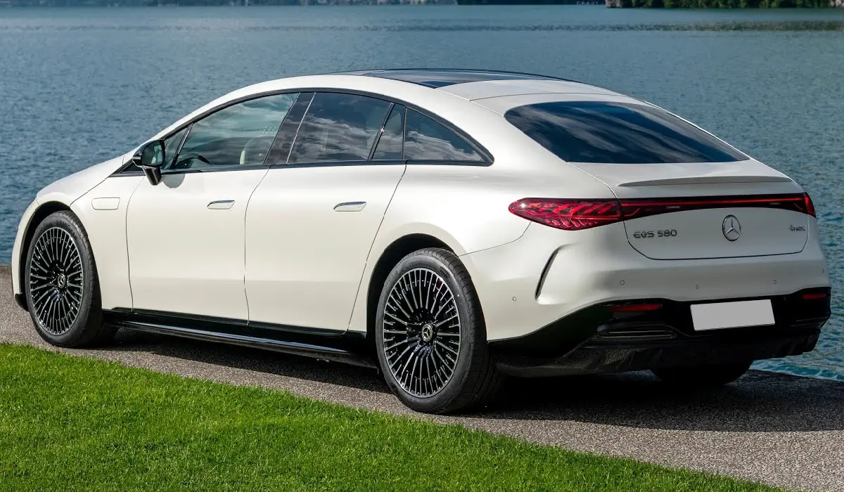 Mercedes-AMG - EQS 580 4Matic - Best Electric Car Rentals - Best Preowned Electric Car - Exclusive Concierge Club.webp